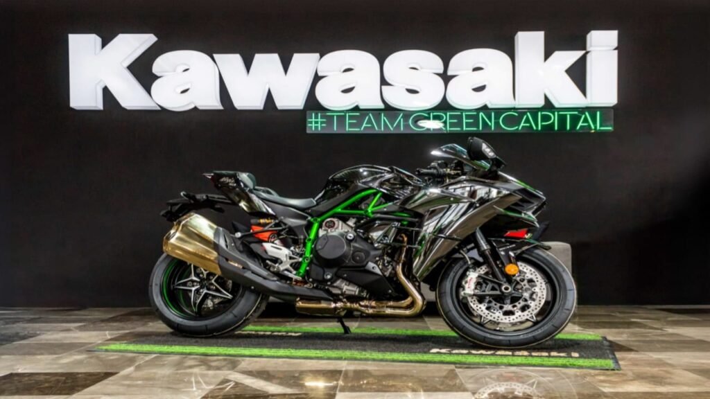 Kawasaki Ninja H2R 2025 Launch – The Ultimate Speed Monster with 998cc Supercharged Engine & 400km/h Top Speed!
